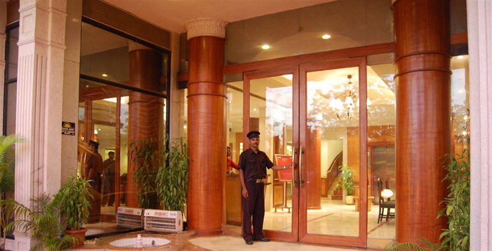 Hotel Celebrations Navi Mumbai Zewnętrze zdjęcie