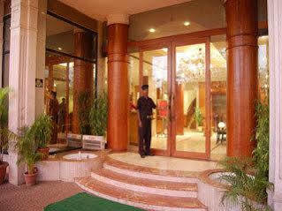 Hotel Celebrations Navi Mumbai Zewnętrze zdjęcie